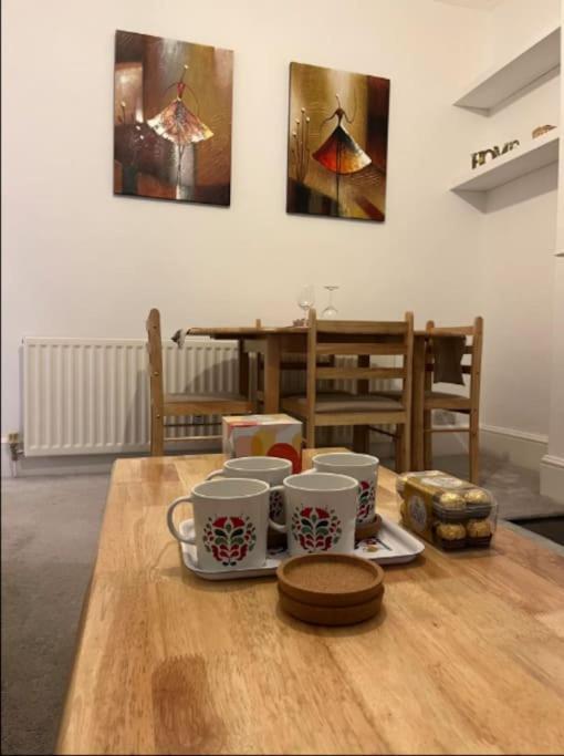 Two Bedroom Flat In Londen Buitenkant foto