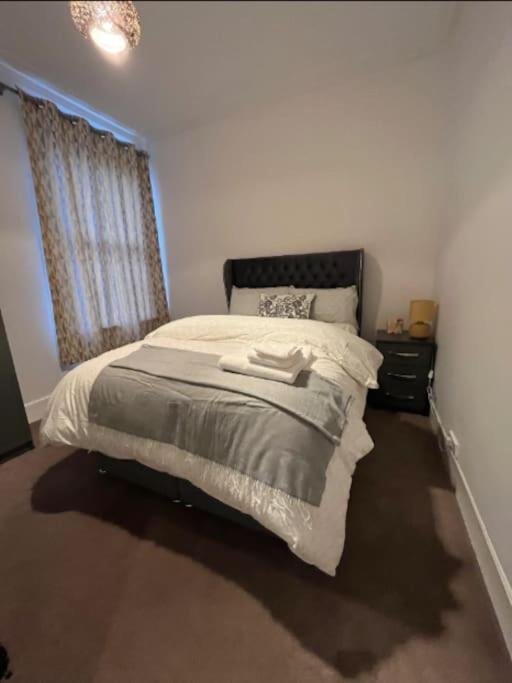 Two Bedroom Flat In Londen Buitenkant foto